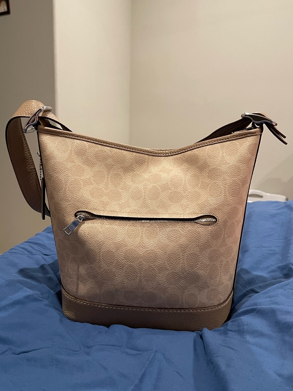Coach Jude Duffle Bag In Signature Canvas (slightly used) 

MOTHERS DAY DEAL!! - Picture 3 of 7